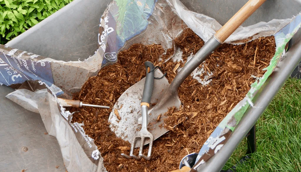 tips for natural mulch for your garden